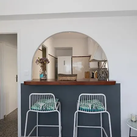 Apartman Chopos, 2 Dormitorios, Frente Al Mar, By Bookindenia